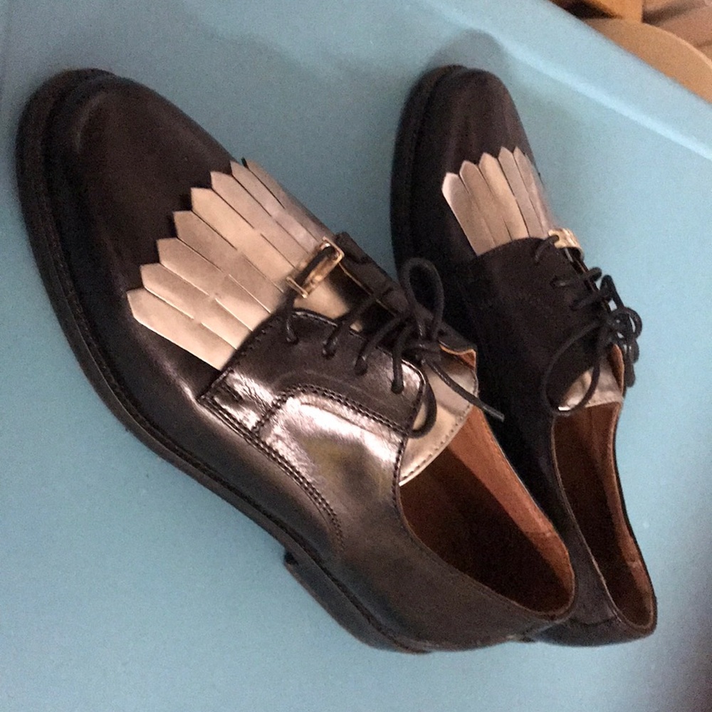 Russell & Bromley Authentic Never Worn - Picture 2 of 3